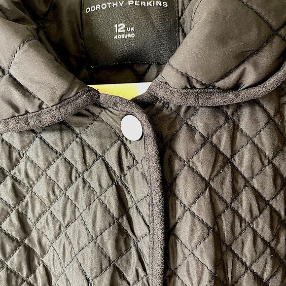 (2 for $20) Stylish quilted black jacket. Size 8 - Picture 8 of 9